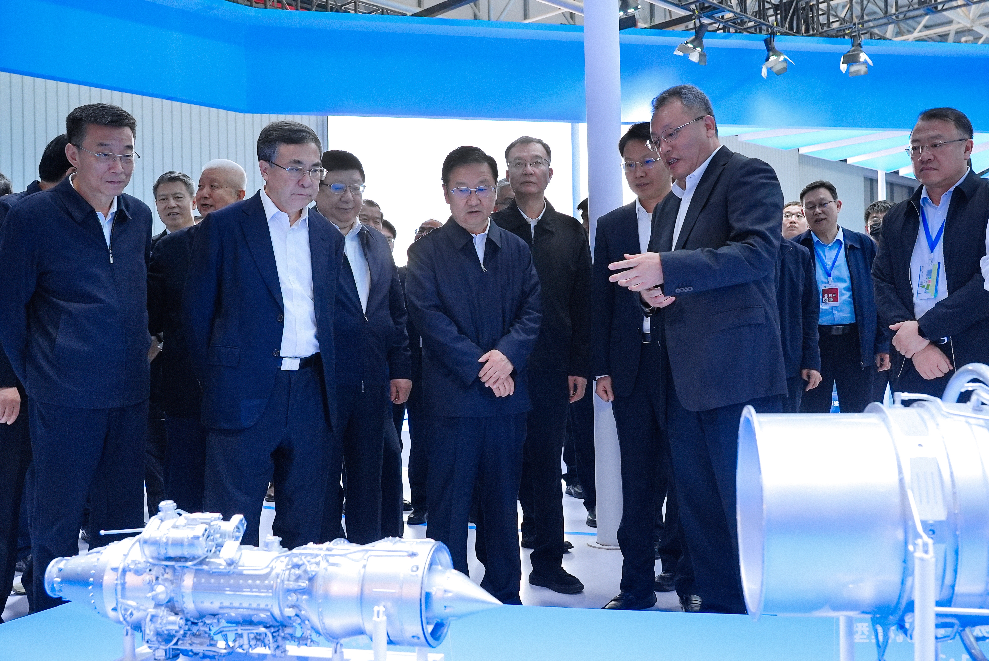 色情视频
携多型自主创新成果亮相2025辽宁省航空产业发展大会暨沈阳法库国际飞行大会